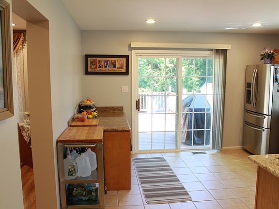 5th image of 2917 Elliot Ave