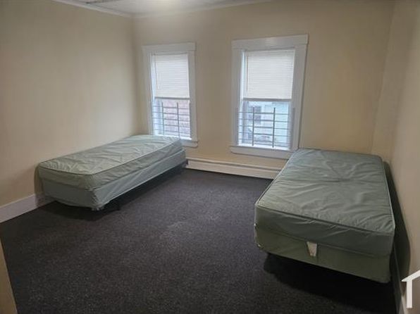 184 Mechanic St APT 4