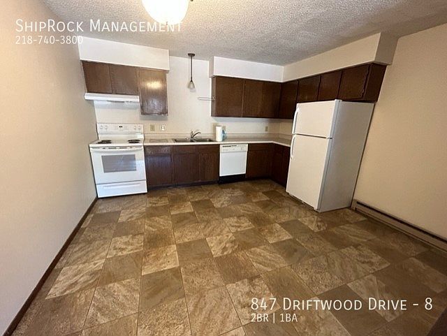 1st image of 847 Driftwood Dr #8