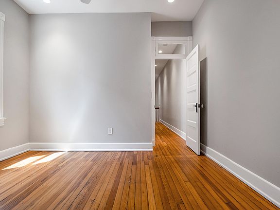 4th image of 8 R St NW Floor 2