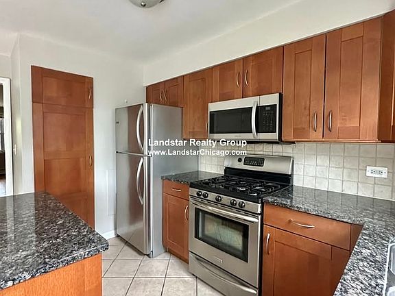 2nd image of 1500 W Touhy Ave #2F