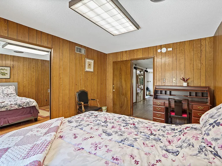 10307 Donna Ave — Photo 30