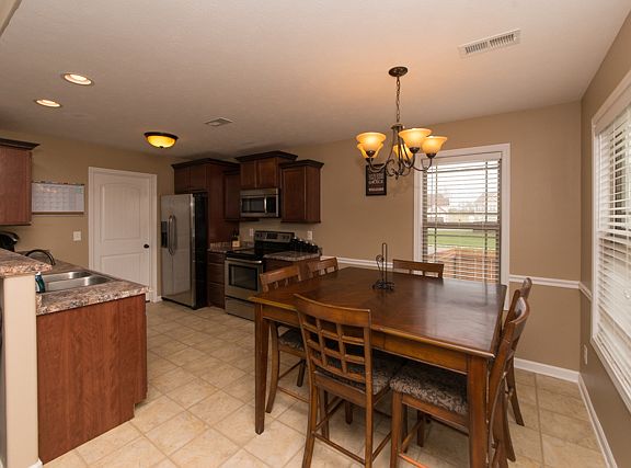 4th image of 3775 Gray Fox Dr