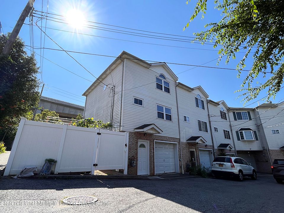 1st image of 15 Shaina Ct
