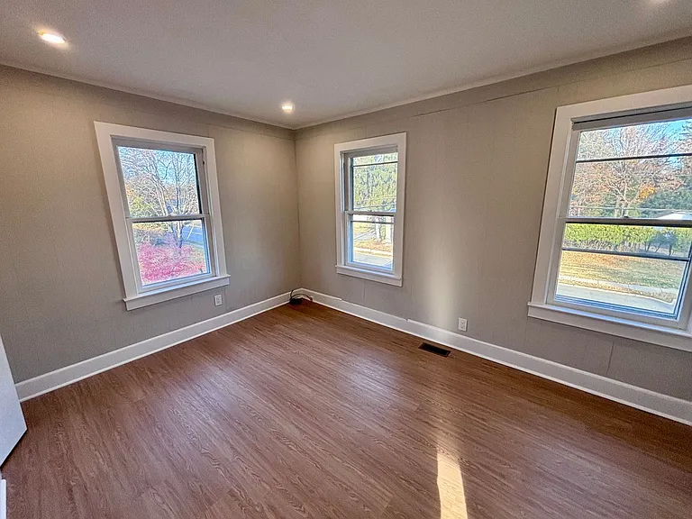 63 Carlton Ave — Photo 12