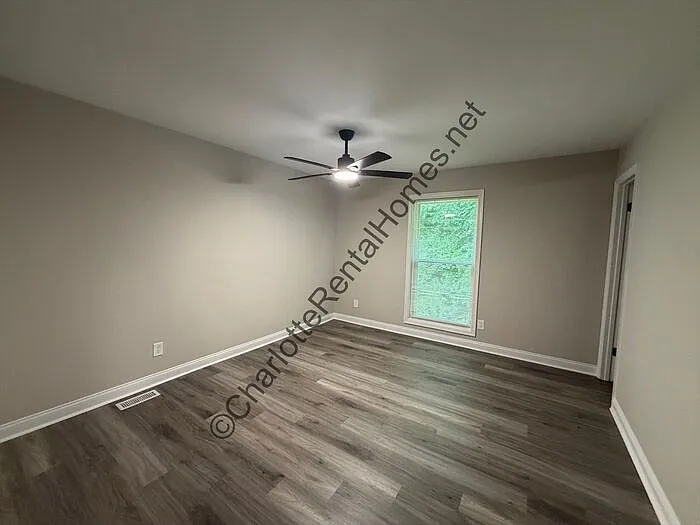 6131 Dwightware Blvd — Photo 10