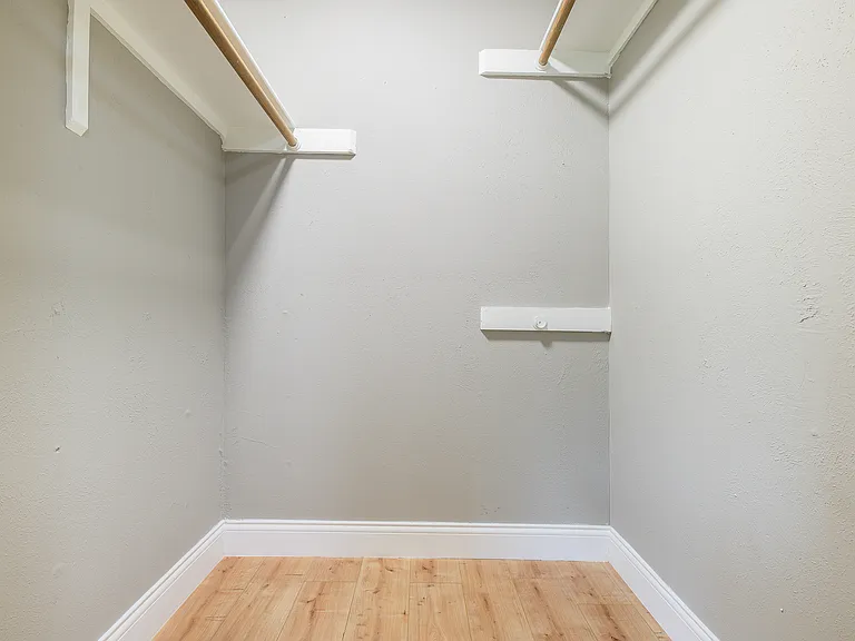 879 Dublin Dr #D — Photo 13