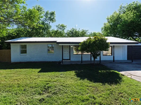126 E Bobwhite Ln, Harker Heights, TX 76548