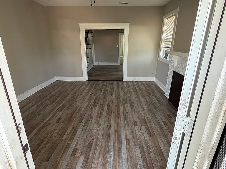 1485 Jackson Ave — Photo 12