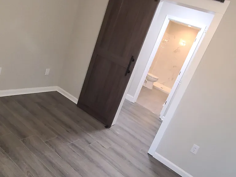 309 Unit B Master Closet entry