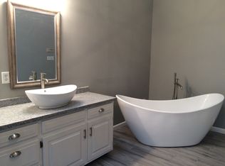 2040 E Briar St, Springfield, MO 65804