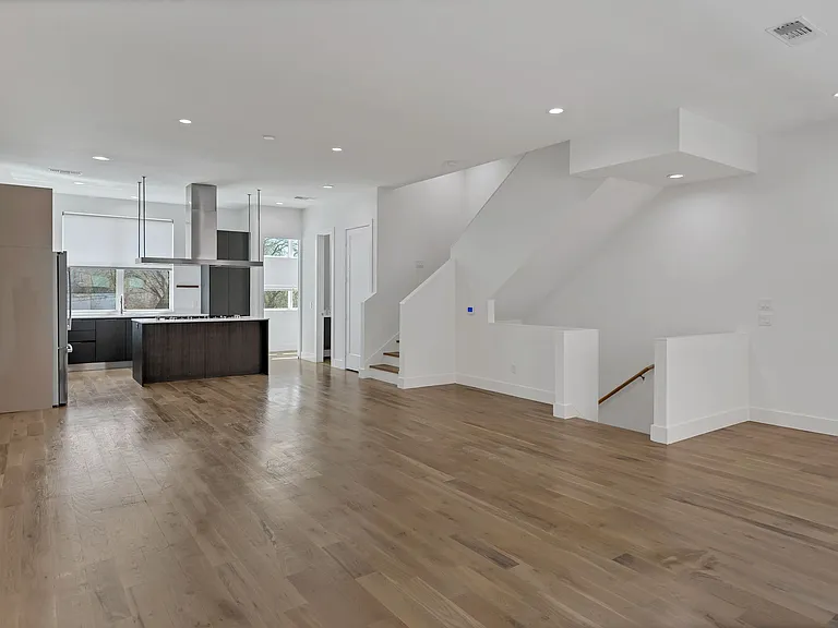 4912 Lexington Ct — Photo 8