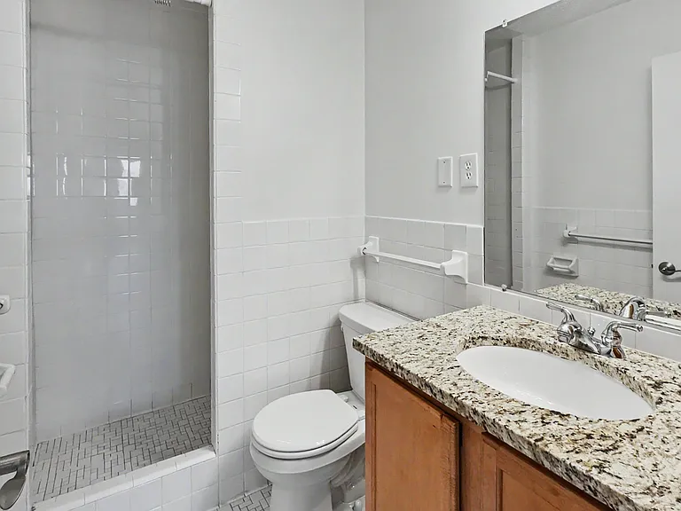 2727 W 43rd St #408 — Photo 10