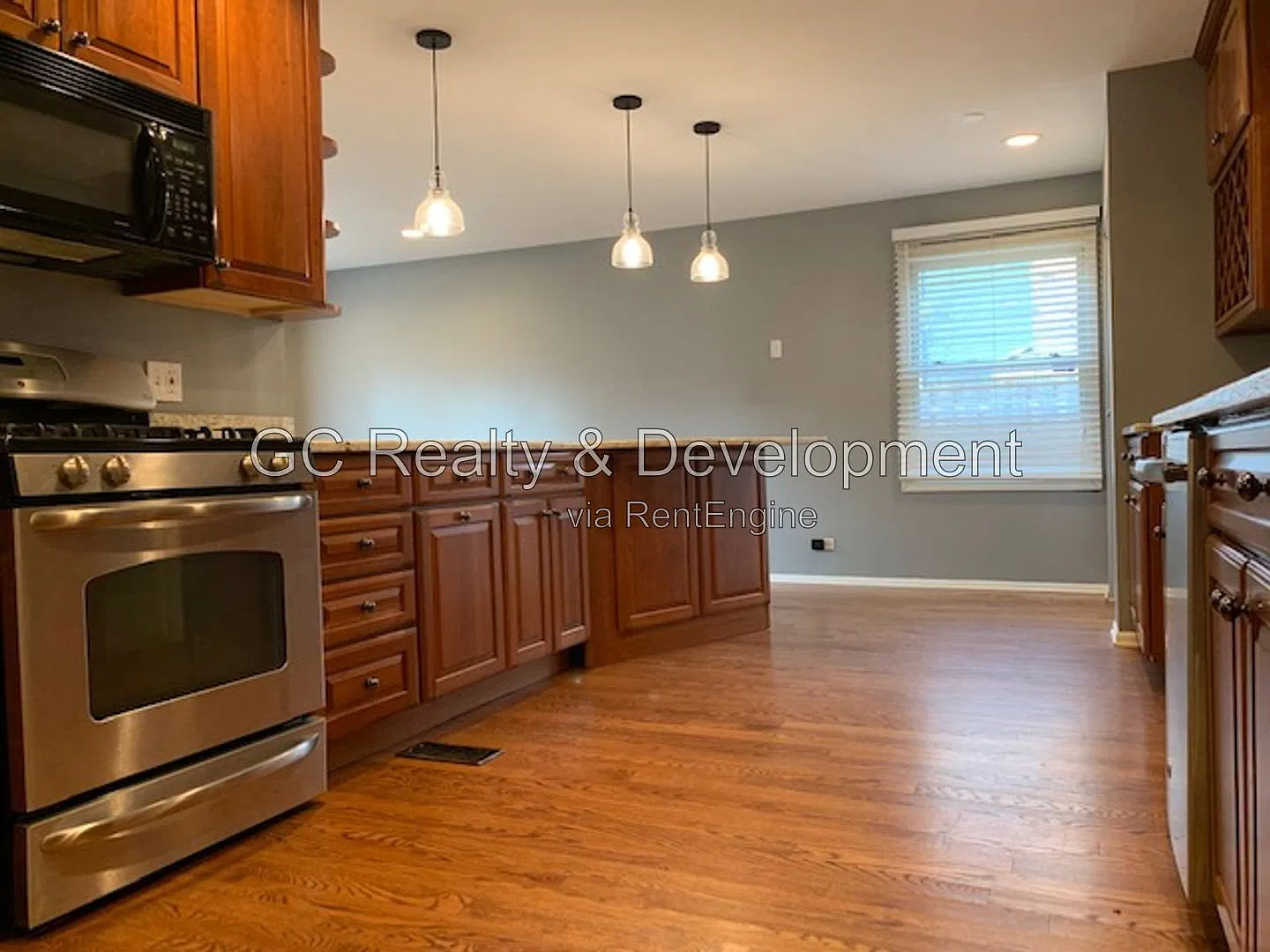 3 bed, 2.0 bath, 1708 sqft, $3,095 — Photo 4
