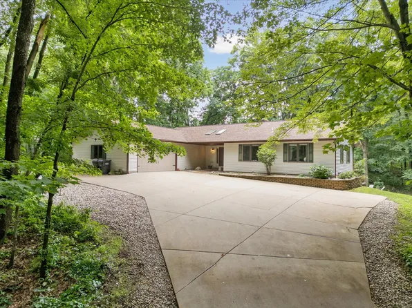 4144 N 37th St, Galesburg, MI 49053