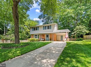 9809 Bacon Ct, Fairfax, VA 22032