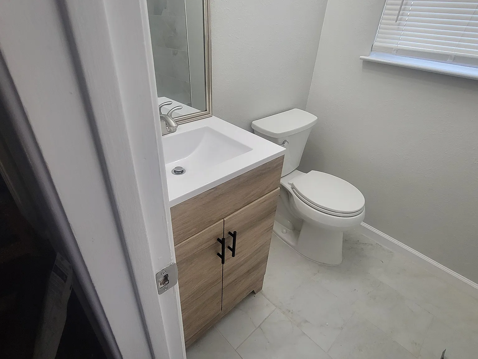 3 bed, 1.5 bath, 1628 sqft, $2,300 — Photo 4