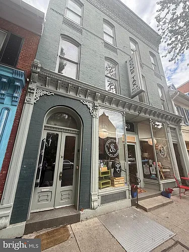 221 S Market St #2 Photo 1