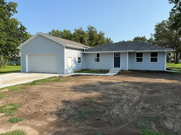 113 W Broad St, Blue Springs, NE 68318