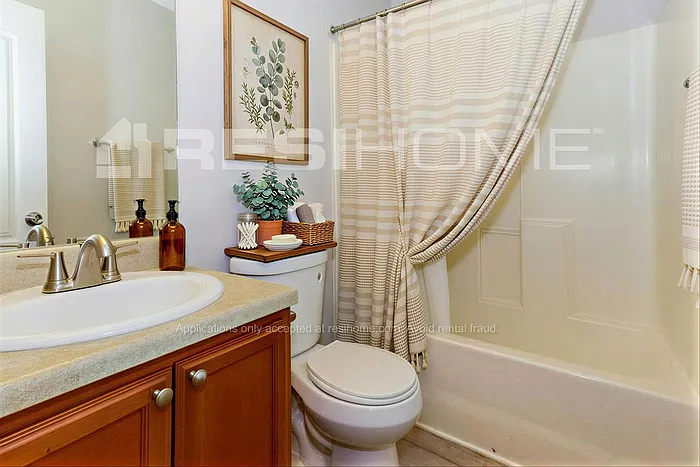 220 Beckman St — Photo 9