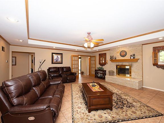 4th image of 24 Hillcrest Dr