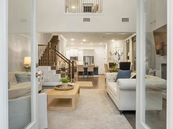 3504 Vista Terrace Ln, Houston, TX 77018