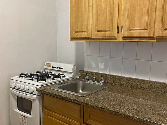 5th image of 1322 2nd Ave APT 1D
