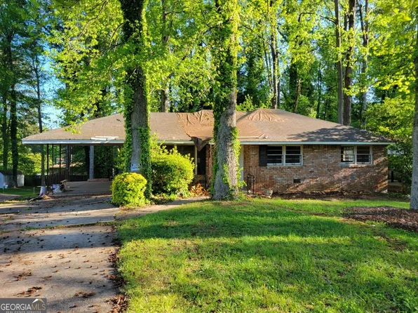 1888 Delphine Dr, Decatur, GA 30032