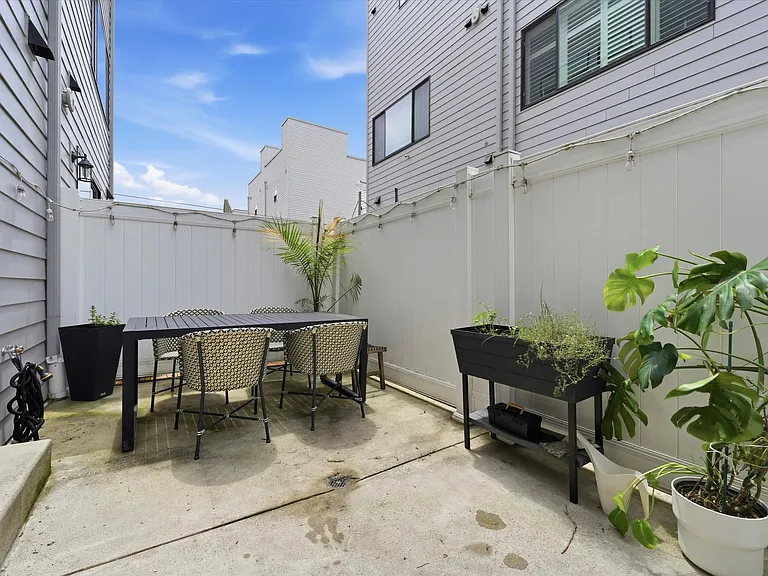 1726 N Hope St — Photo 33