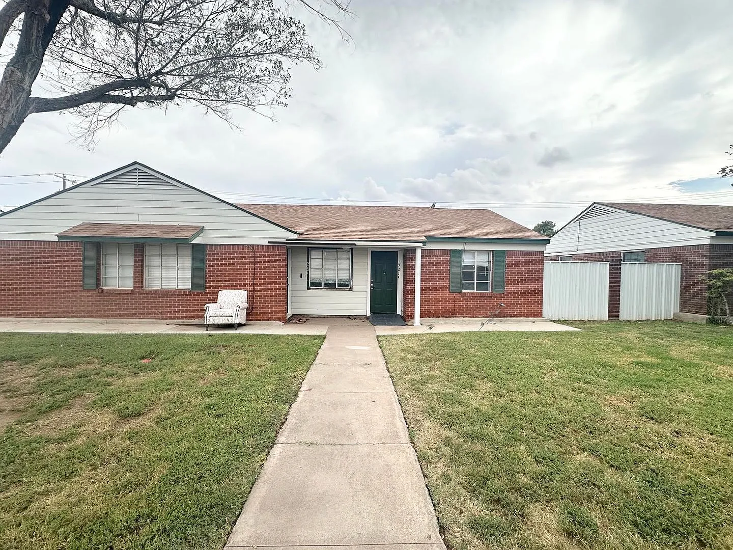 2 Bedroom 1 Bathroom Ready For Rent — Photo 1