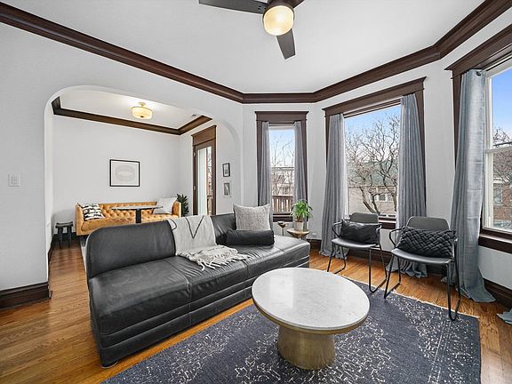 3rd image of 1922 N Washtenaw Ave #2E