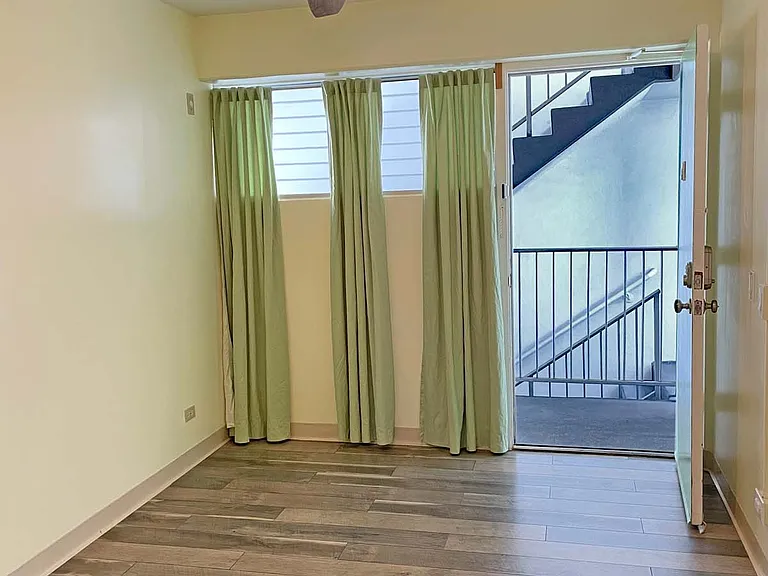 305-439 Keoniana St #305 — Photo 16