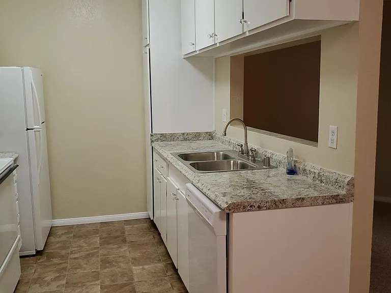 3770 Grim Ave #5 — Photo 4