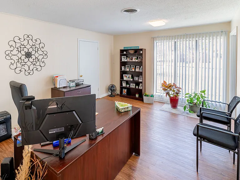 Parker Place Apartments — Photo 6