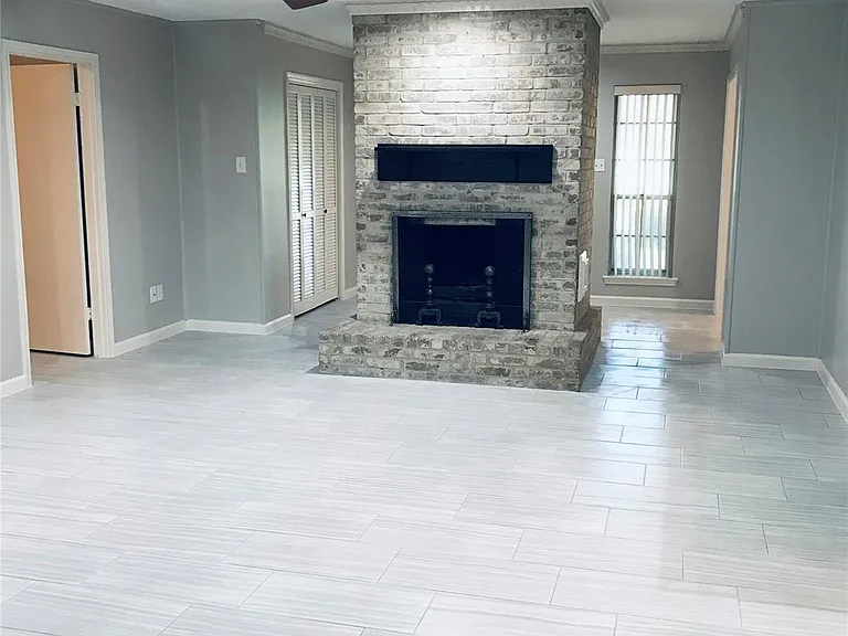 3110 Springhill Dr — Photo 4