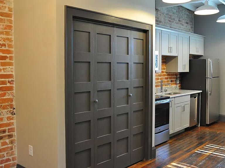 530 Craghead St #204 — Photo 12