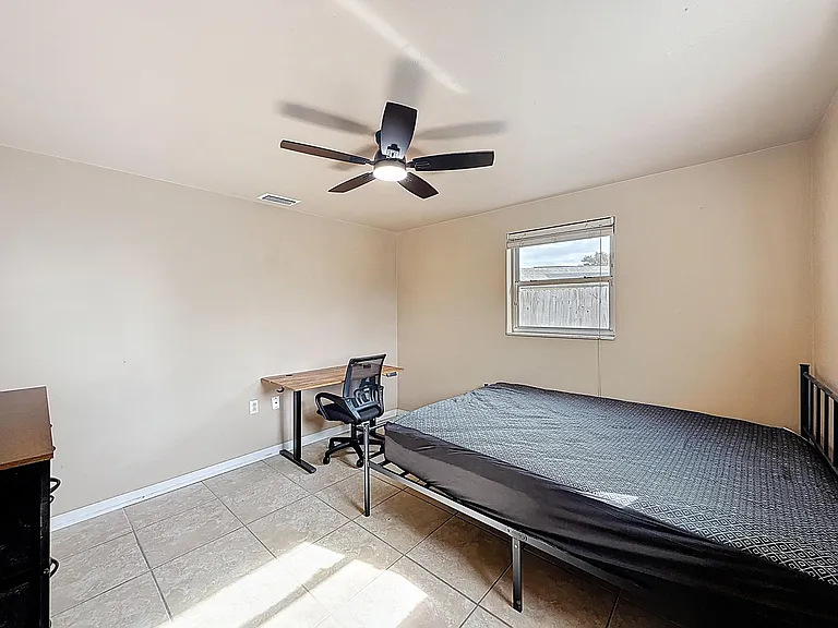 Brompton Dr — Photo 4