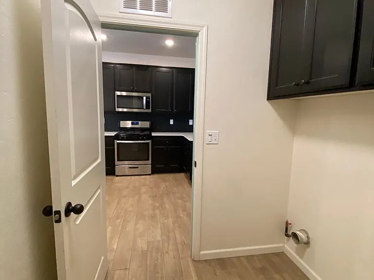 3212 N Noyes Ct — Photo 21