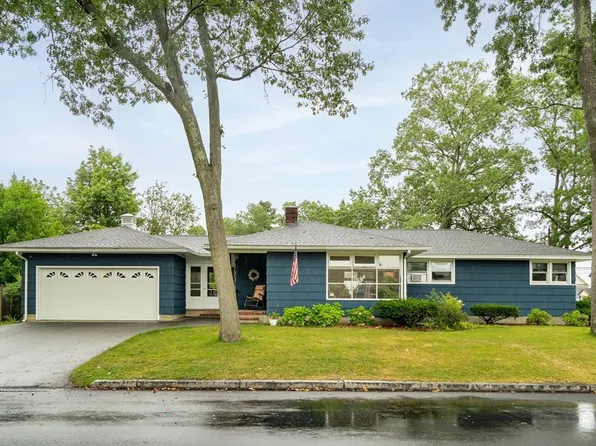 1 Sunset Ave, Chelmsford, MA 01824