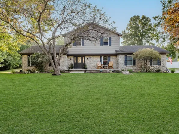 6410 S Overlook Dr, Daleville, IN 47334