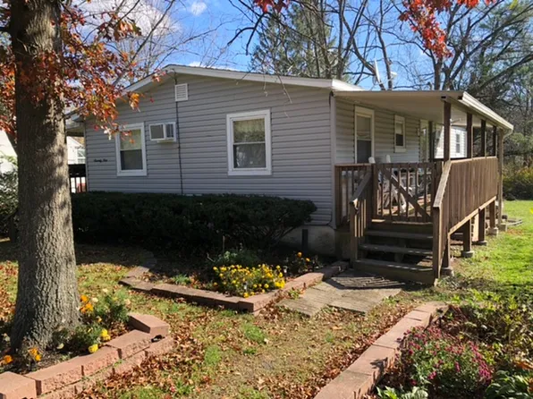 79 E Center Hill Rd, Dallas, PA 18612