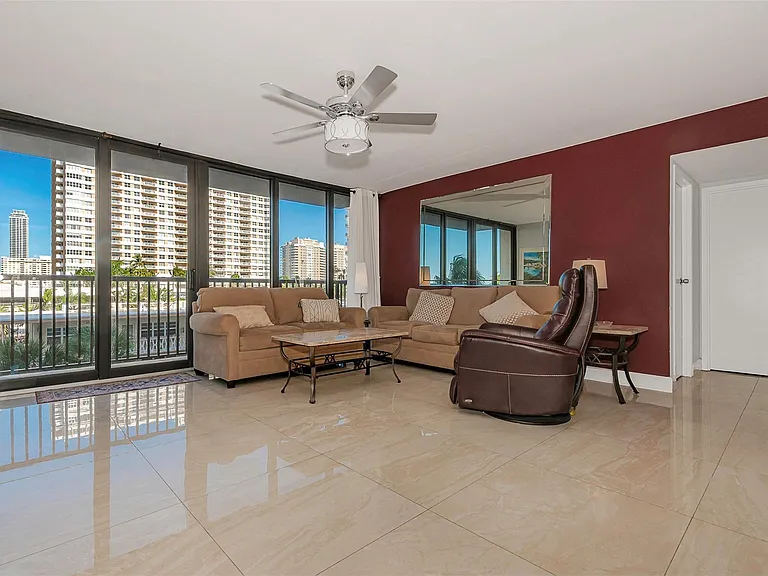 2017 S Ocean Dr #307 — Photo 4