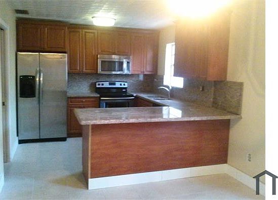 2nd image of 1611 NE 34th St #1611