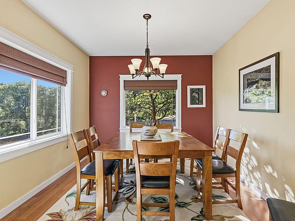 5th image of 158 Rockingham Cir