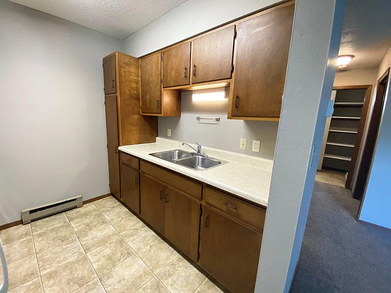Bluestem Apartments — Photo 8