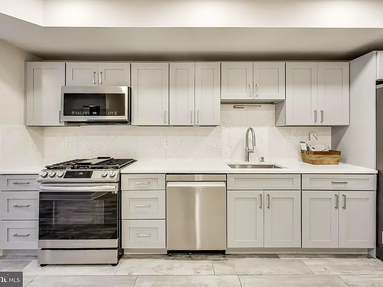 1444 Harvard St NW #1 — Photo 10