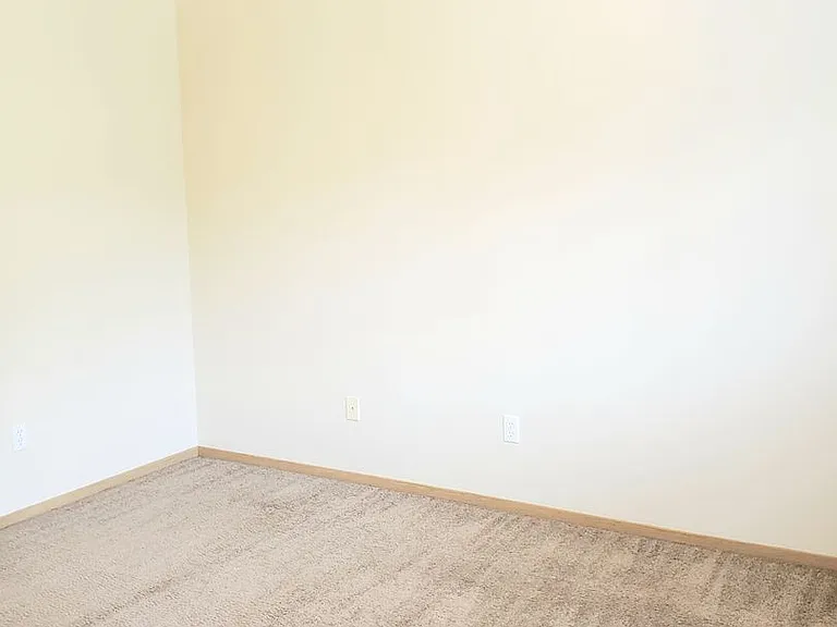 591 Eastmont Ave — Photo 12