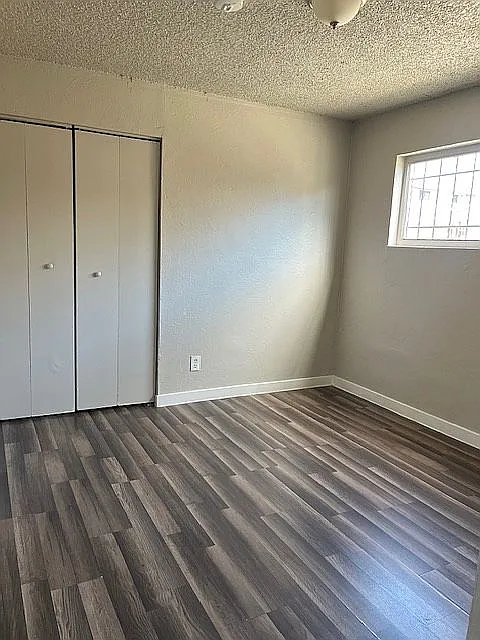 2 bed, 750 sqft, $2,400 — Photo 3
