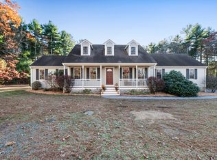 460 High St, Rochester, MA 02770