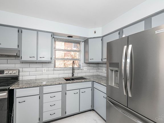 5th image of 571 Covedale Ave